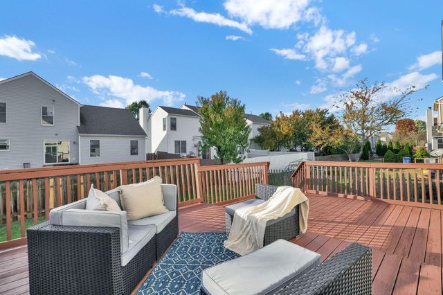 8569 Fernbrook Drive, Lewis Center, OH 43035