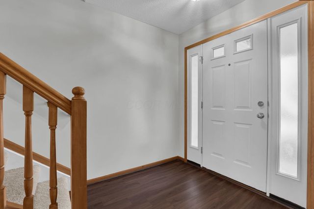 8569 Fernbrook Drive, Lewis Center, OH 43035