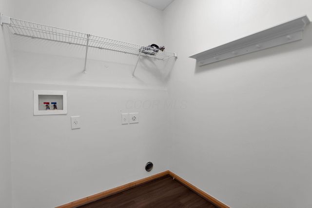 8569 Fernbrook Drive, Lewis Center, OH 43035