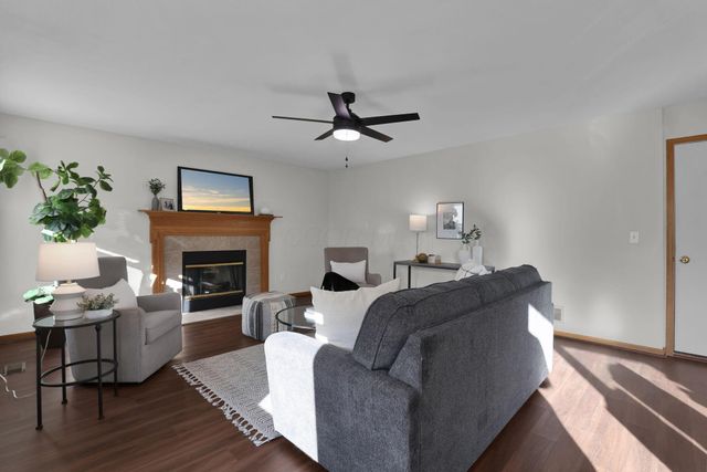 8569 Fernbrook Drive, Lewis Center, OH 43035