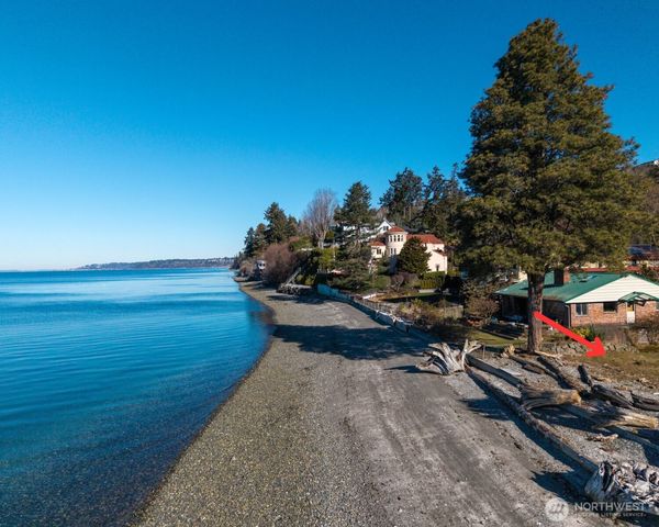 702 S 280th Street, Des Moines, WA 98198