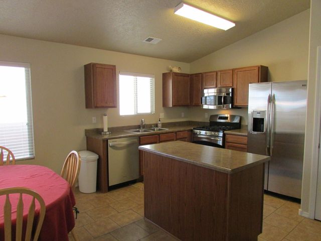 2843 VIOLETA Circle SE, Rio Rancho, NM 87124