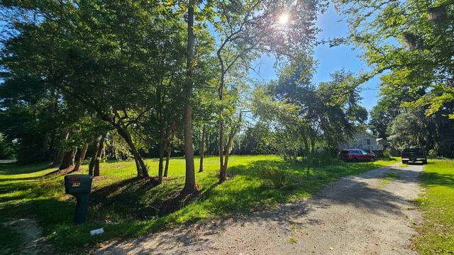 1032 Academy Dr., Conway, SC 29526