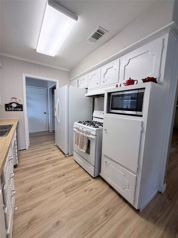 837 Hillside Drive, Sherman, TX 75090