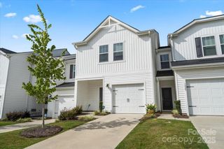 1021 Plumcrest Drive, Charlotte, NC 28216