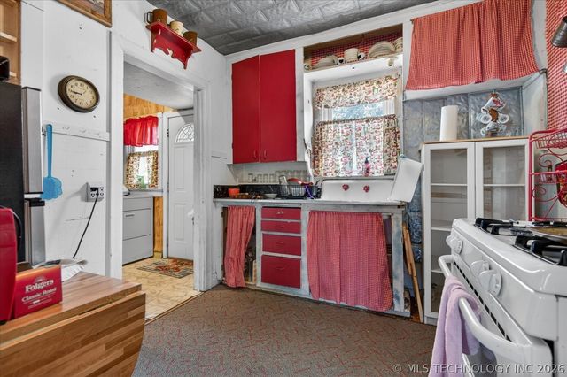 408 S Chickasaw Avenue, Bartlesville, OK 74003