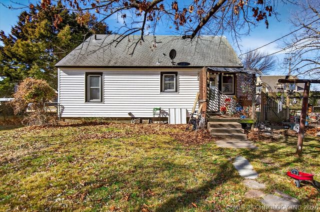 408 S Chickasaw Avenue, Bartlesville, OK 74003