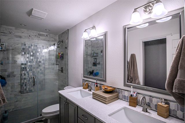 903 Village Green Drive, Rockwall, TX 75087