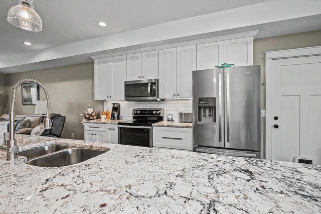 167 Ridgecrest Road, Jonesborough, TN 37659