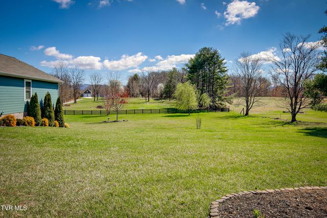 167 Ridgecrest Road, Jonesborough, TN 37659