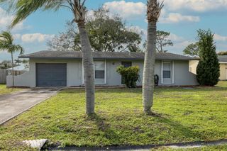 1148 SE Puritan Lane, Port St Lucie, FL 34983