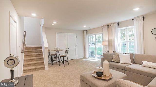 1082 MEADOWLARK DRIVE, Fogelsville, PA 18051