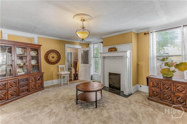 211 W 34th Street, Savannah, GA 31401