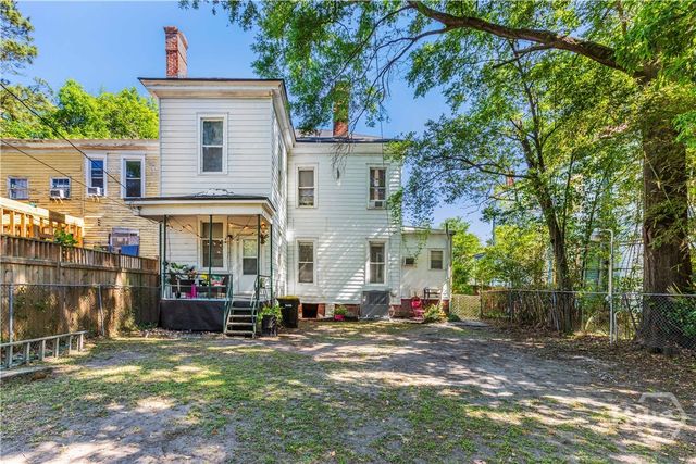 211 W 34th Street, Savannah, GA 31401