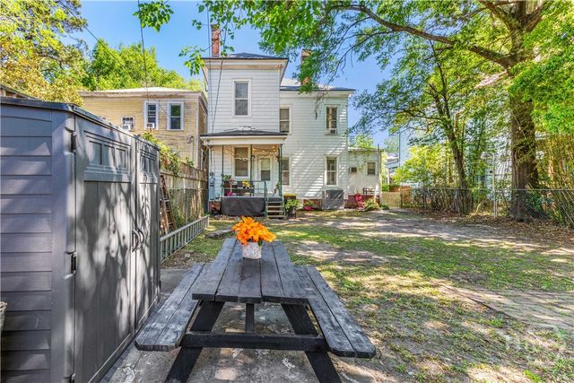 211 W 34th Street, Savannah, GA 31401