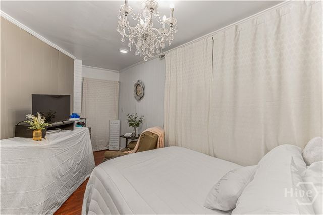 211 W 34th Street, Savannah, GA 31401