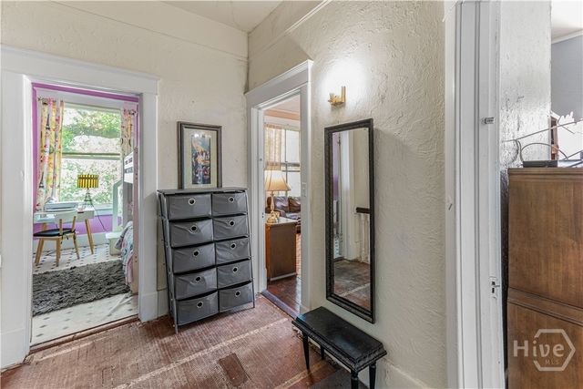 211 W 34th Street, Savannah, GA 31401