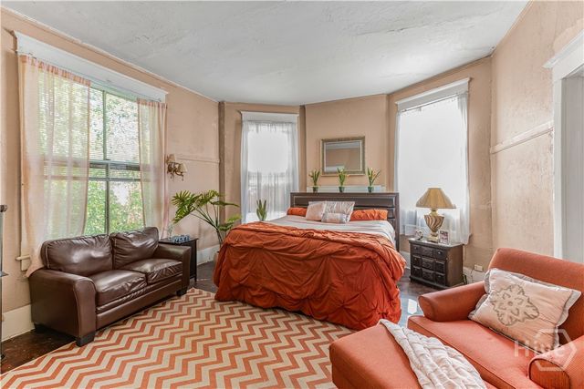 211 W 34th Street, Savannah, GA 31401