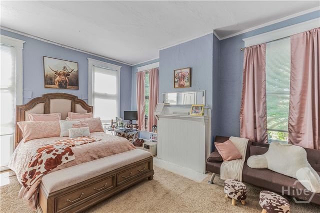 211 W 34th Street, Savannah, GA 31401