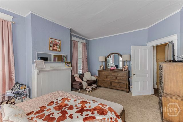 211 W 34th Street, Savannah, GA 31401