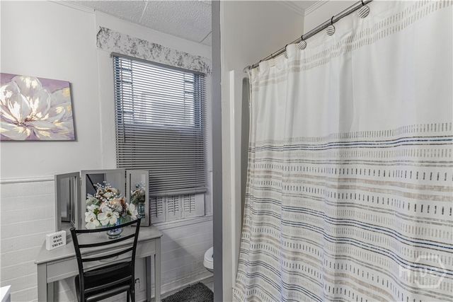 211 W 34th Street, Savannah, GA 31401