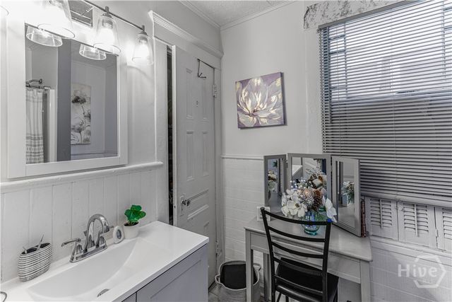 211 W 34th Street, Savannah, GA 31401