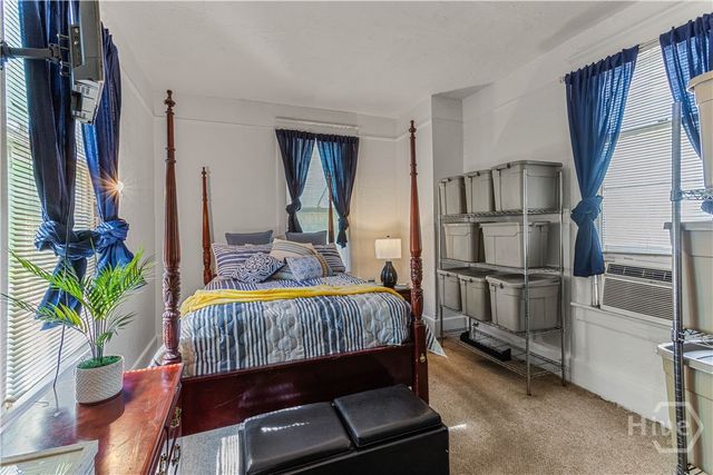 211 W 34th Street, Savannah, GA 31401