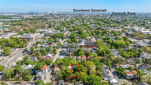 211 W 34th Street, Savannah, GA 31401