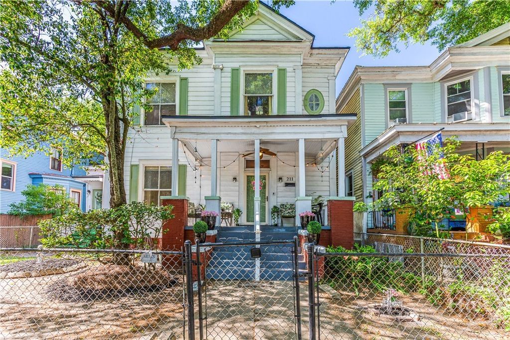 211 W 34th Street, Savannah, GA 31401
