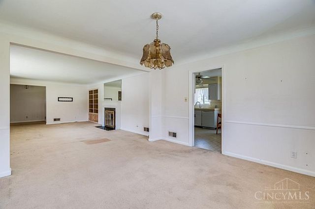 6955 Carroll Avenue, Sycamore Twp, OH 45236