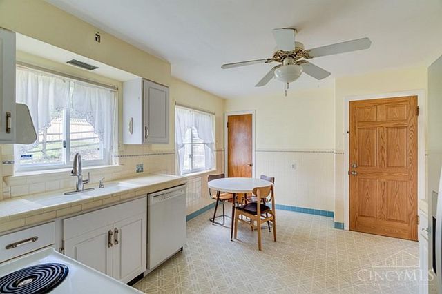 6955 Carroll Avenue, Sycamore Twp, OH 45236