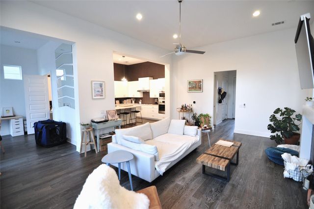 6117 Seville DR, Austin, TX 78724