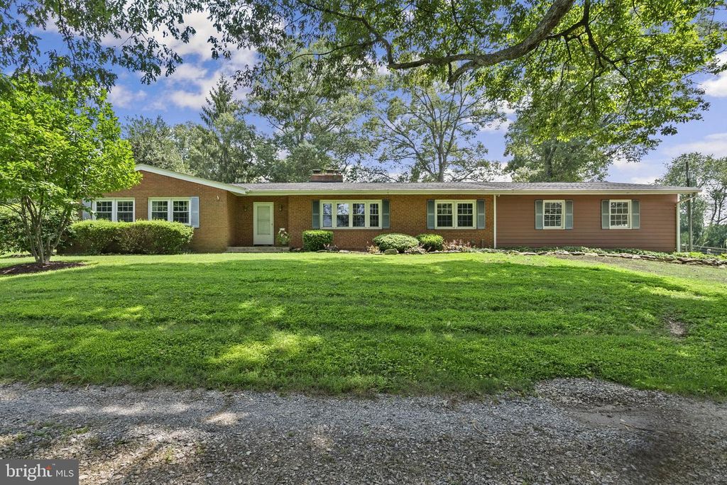7400 ROCKY RD, Gaithersburg, MD 20882