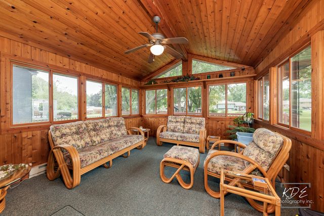 29W303 Hartman Drive, Naperville, IL 60564