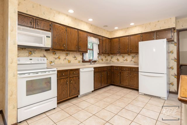 29W303 Hartman Drive, Naperville, IL 60564