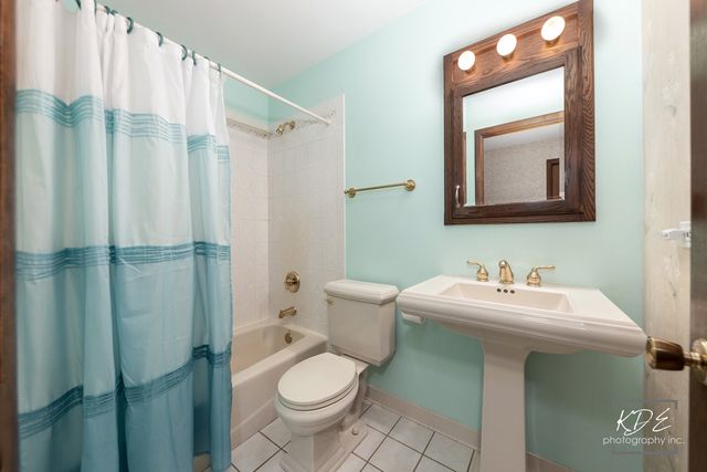 29W303 Hartman Drive, Naperville, IL 60564