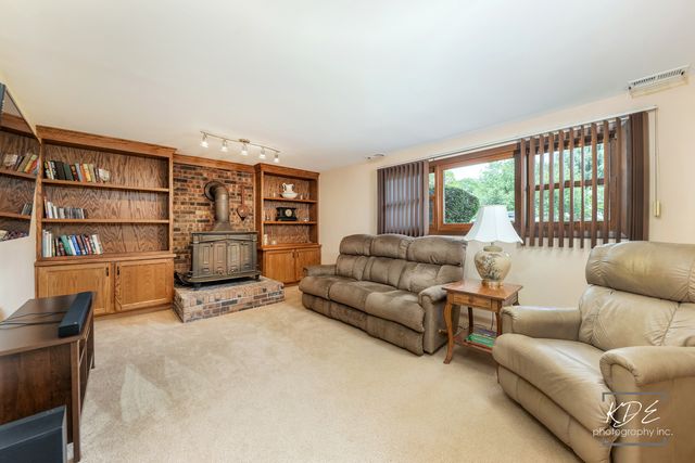 29W303 Hartman Drive, Naperville, IL 60564