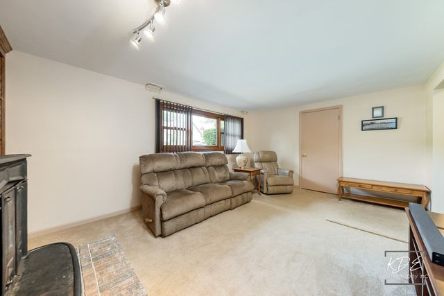 29W303 Hartman Drive, Naperville, IL 60564