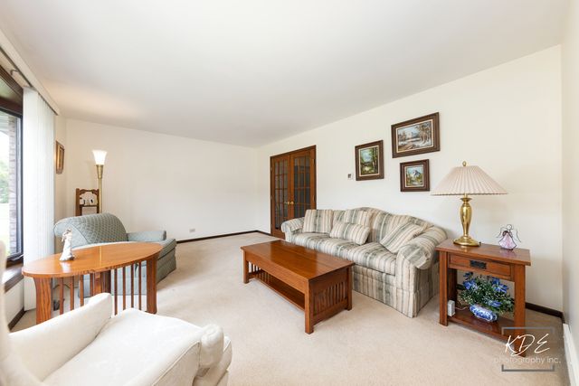 29W303 Hartman Drive, Naperville, IL 60564