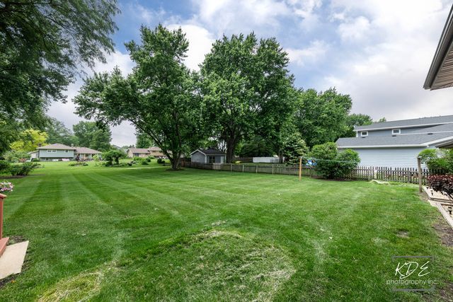 29W303 Hartman Drive, Naperville, IL 60564