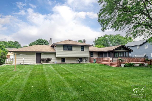 29W303 Hartman Drive, Naperville, IL 60564
