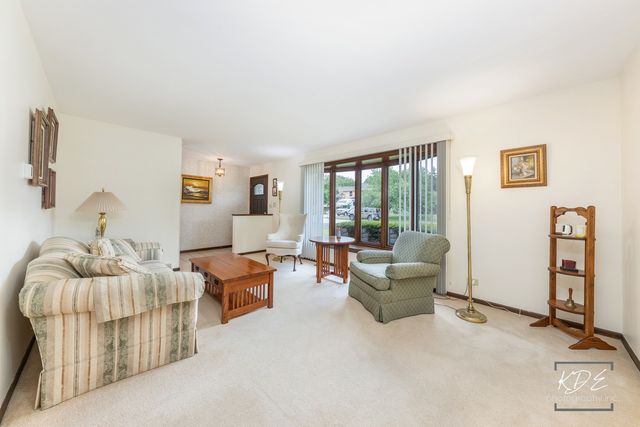 29W303 Hartman Drive, Naperville, IL 60564