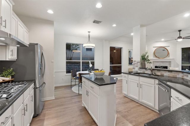 2950 LANTANA RIDGE DR, Austin, TX 78732