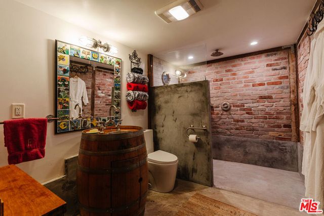 2116 3rd Street, Santa Monica, CA 90405