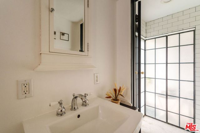 2116 3rd Street, Santa Monica, CA 90405