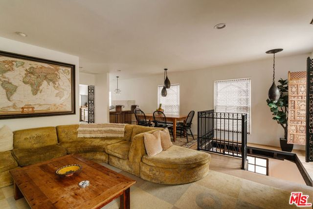 2116 3rd Street, Santa Monica, CA 90405