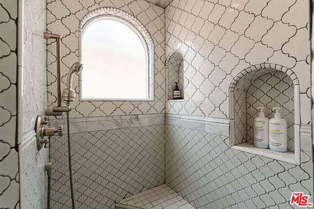 2116 3rd Street, Santa Monica, CA 90405