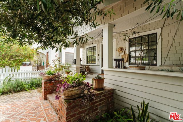 2116 3rd Street, Santa Monica, CA 90405