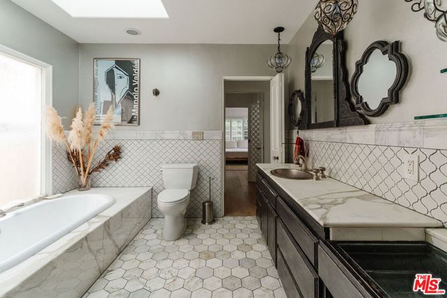 2116 3rd Street, Santa Monica, CA 90405