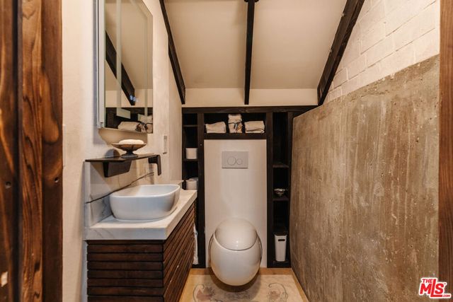 2116 3rd Street, Santa Monica, CA 90405